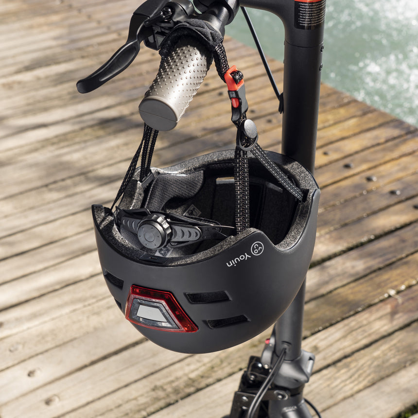 Casco Youin con luces LED delantera y trasera