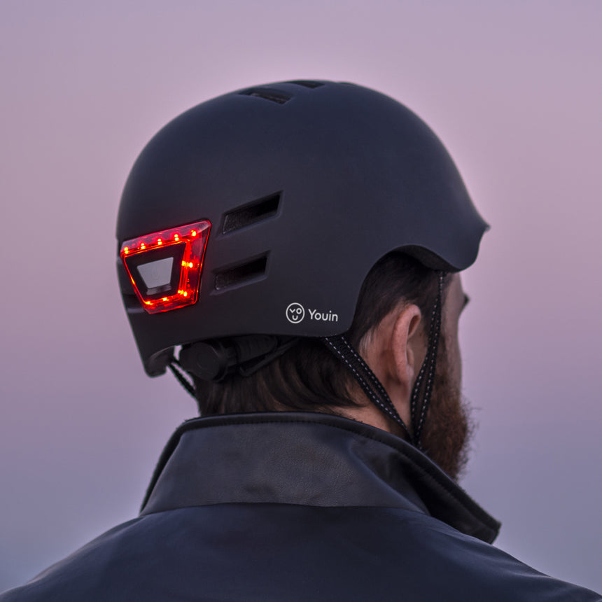 Casco Youin con luces LED delantera y trasera