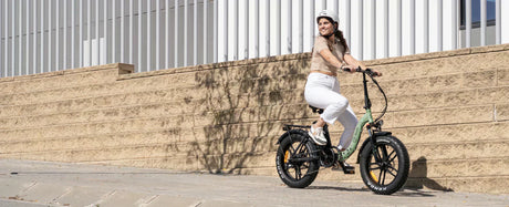 Patinete eléctrico vs bicicleta eléctrica: ¿cuál elegir para moverte por la ciudad?