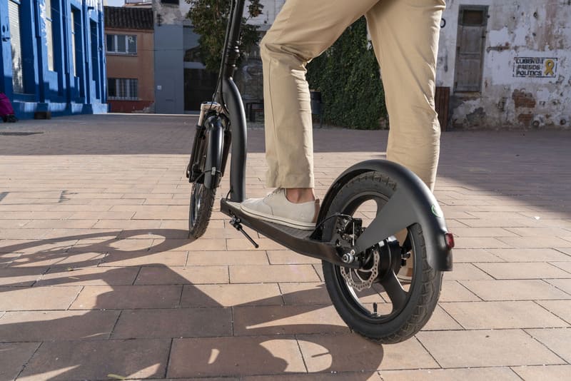 Normativa de patinetes eléctricos en España: todo lo que debes saber en 2026